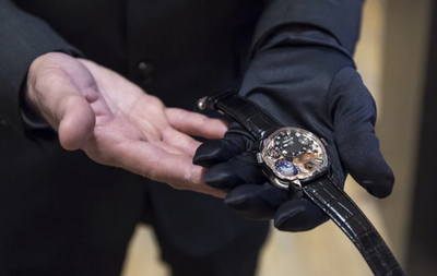 中國引擎驅動全球硬奢復蘇，高端鐘表市場走出疫情陰霾